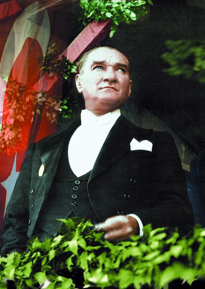 ULU ÖNDER ATATÜRK'Ü SAYGIYLA ANIYORUZ